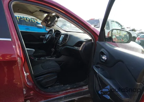 2016 Jeep Cherokee Latitude из США, поврежденный, VIN 1C4PJMCS4GW286720